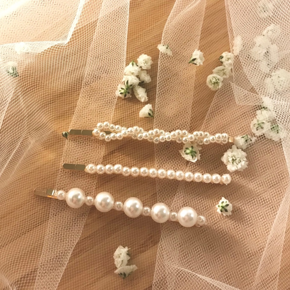 🆕 Pearl Hairpins